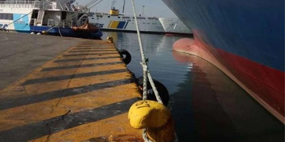 Αγκυροβολημένα τη Δευτέρα τα πλοία στα λιμάνια-«Ακαρπη» η συνάντηση ΠΝΟ-ΣΕΕΝ